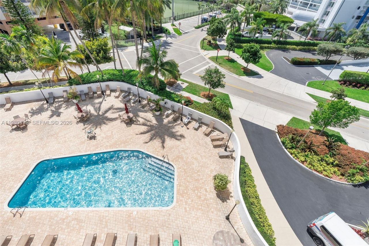 17801 N Bay Rd, Unit 607, Sunny Isles Beach, FL 33160 Photo