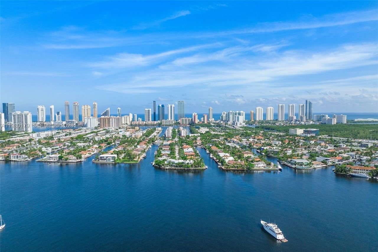 17801 N Bay Rd, Unit 607, Sunny Isles Beach, FL 33160 Photo