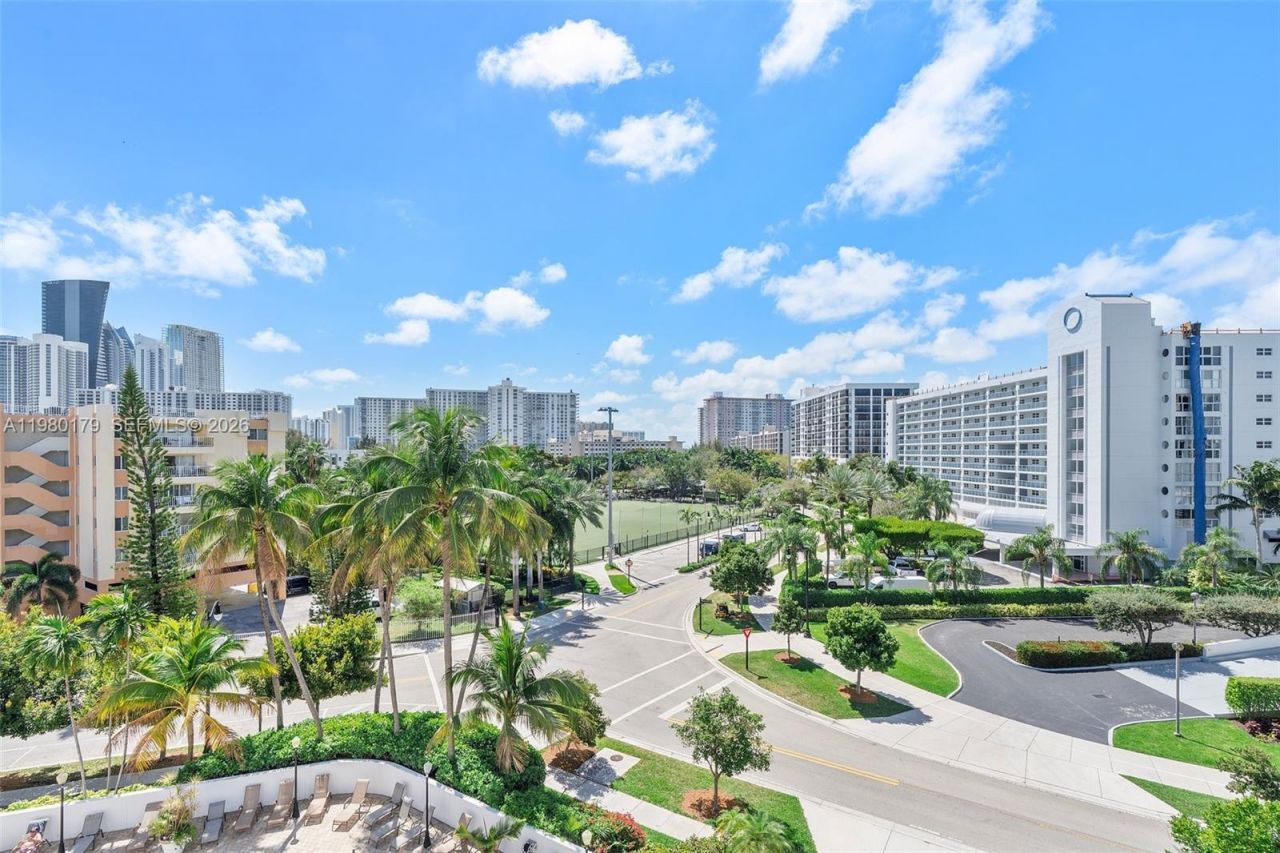 17801 N Bay Rd, Unit 607, Sunny Isles Beach, FL 33160 Photo