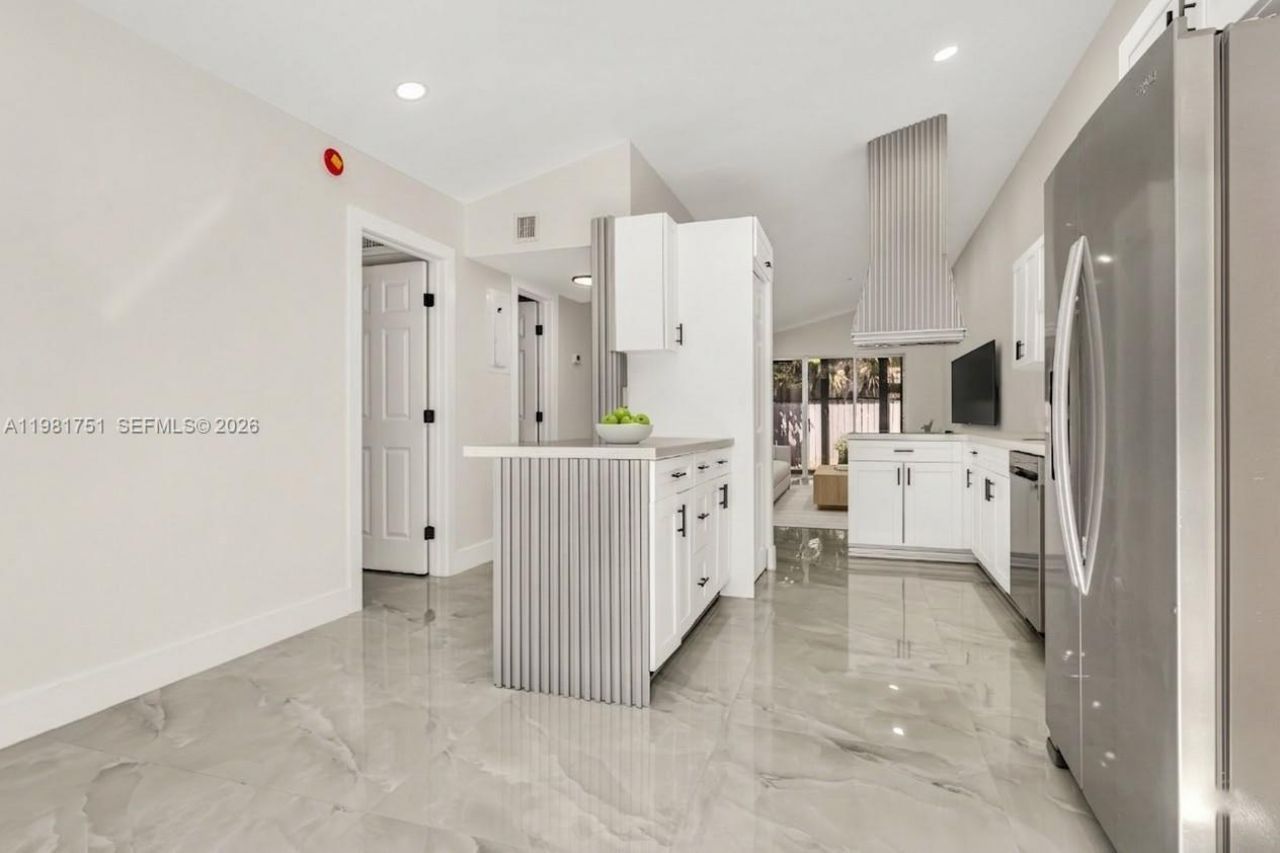 9332 SW 132nd St, Miami, FL 33176 Photo