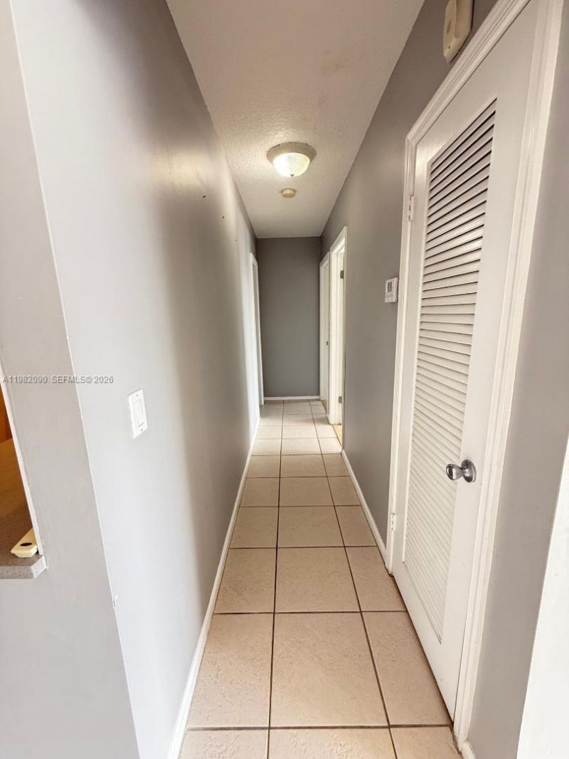 2261 NE 67th St, Unit 1823, Fort Lauderdale, FL 33308 Photo