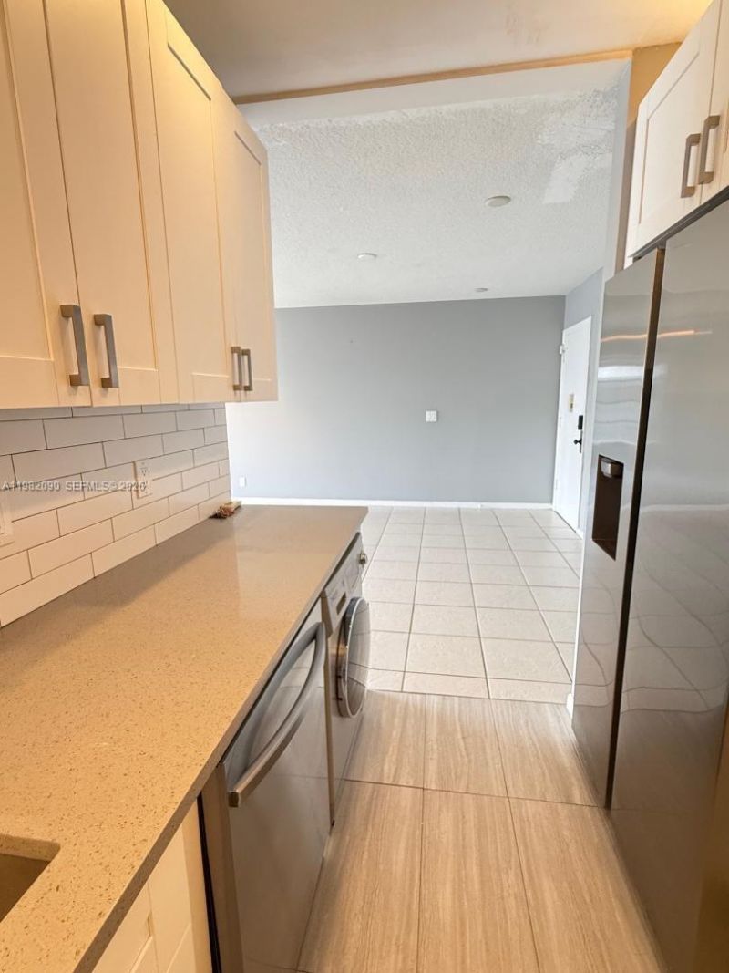 2261 NE 67th St, Unit 1823, Fort Lauderdale, FL 33308 Photo