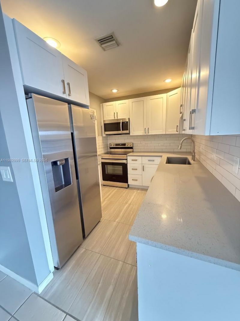 2261 NE 67th St, Unit 1823, Fort Lauderdale, FL 33308 Photo