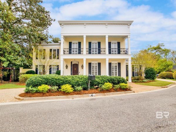 4 Savannah Court, Mobile, AL 36608