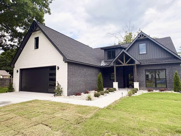 1947 Lakeview Drive, Kensett, AR 72082