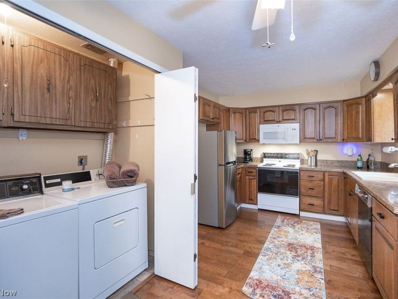 4322 W 196th Street , Fairview Park, OH 44126 Photo 10