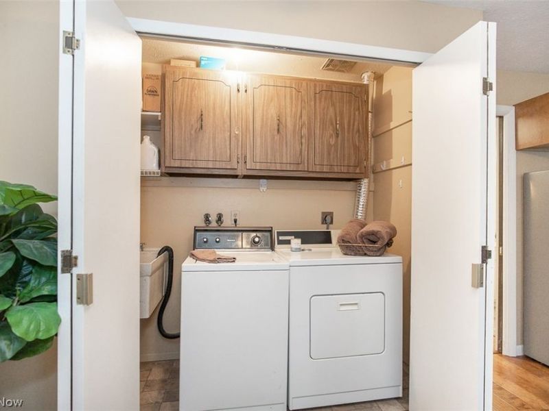 4322 W 196th Street , Fairview Park, OH 44126 Photo 11