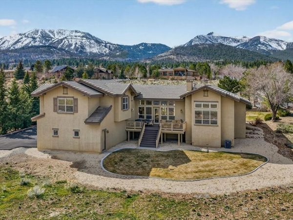 224 S Earlham Court, Reno, NV 89511