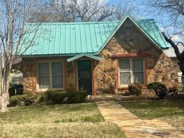 57 S Pecan Street, Albany, TX 76430