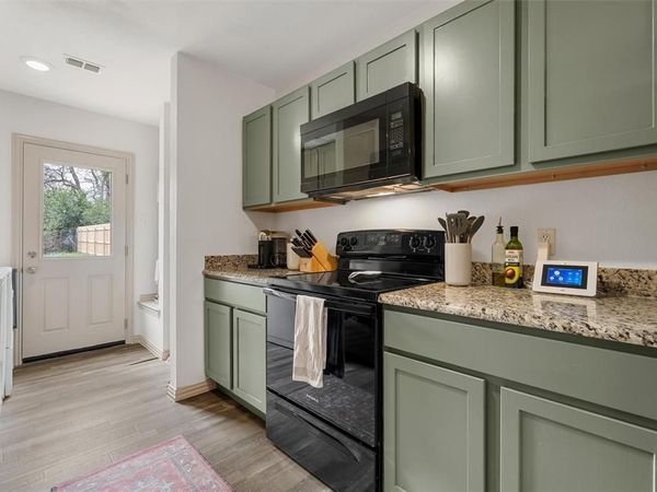 1124 N 13th Street, Waco, TX 76707