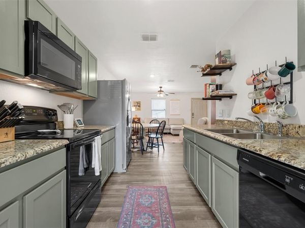 1124 N 13th Street, Waco, TX 76707