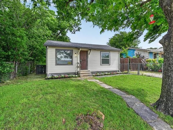1119 E Cantey Street, Fort Worth, TX 76104
