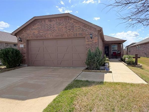 832 Rough Hollow Drive, McKinney, TX 75071