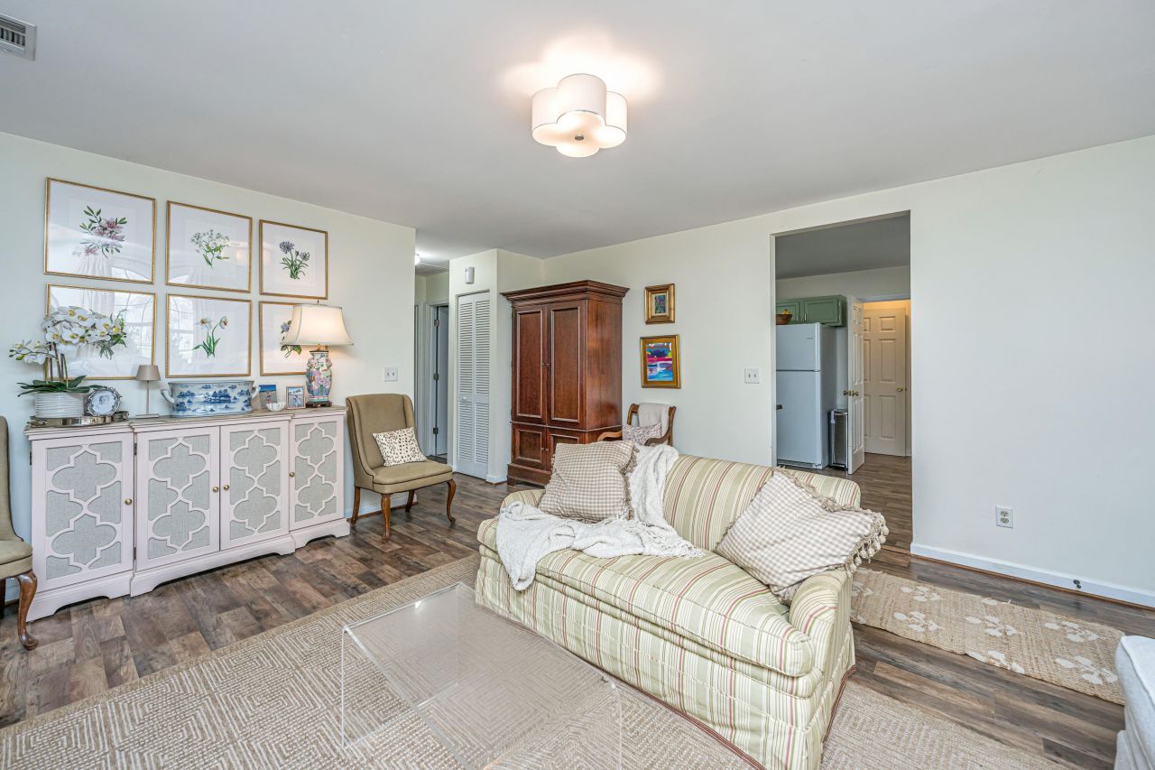 2357 Soling Court Photo 16