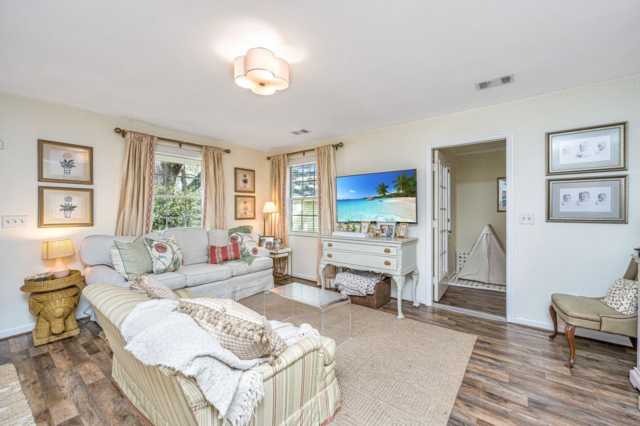 2357 Soling Court Photo 17