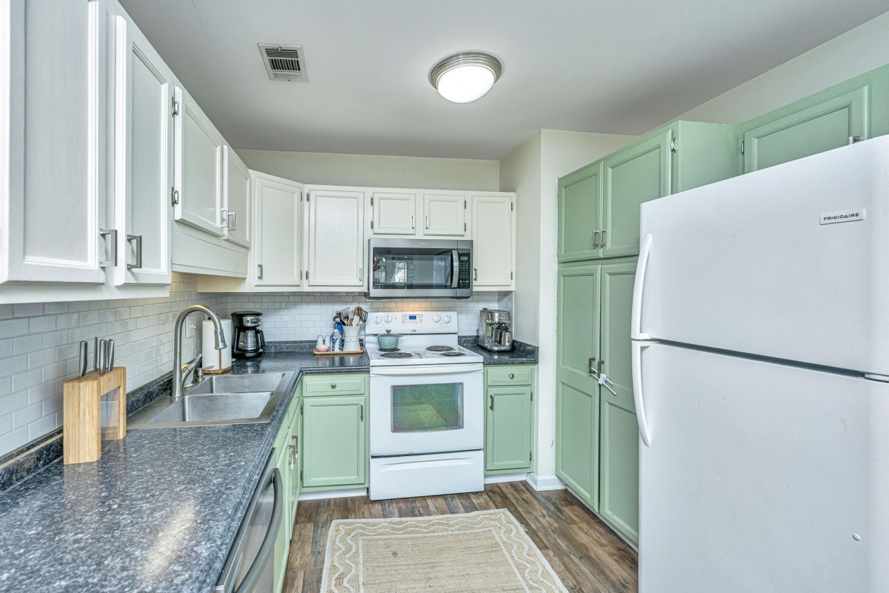 2357 Soling Court Photo 22