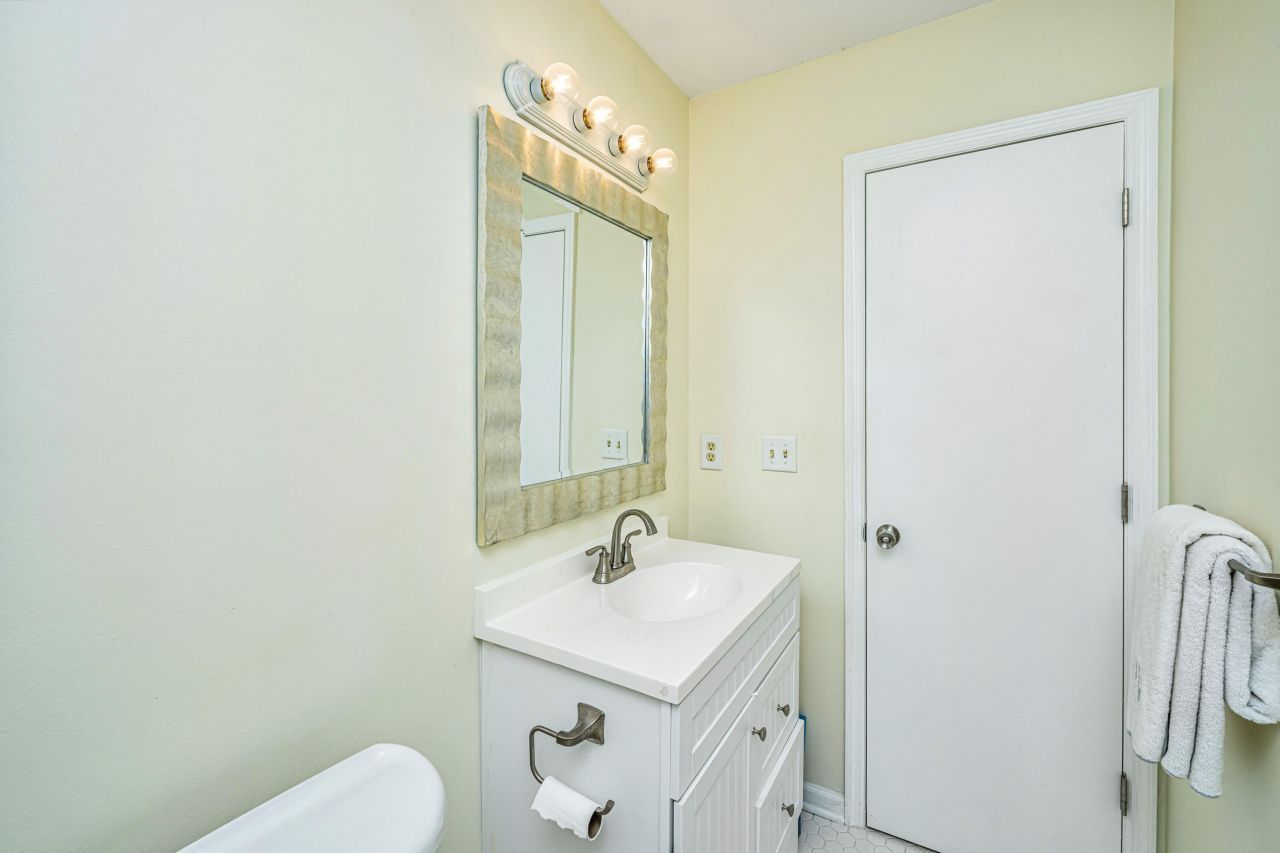 2357 Soling Court Photo 28