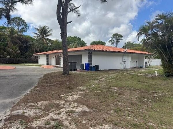 8421 Pioneer Road, West Palm Beach, FL 33411