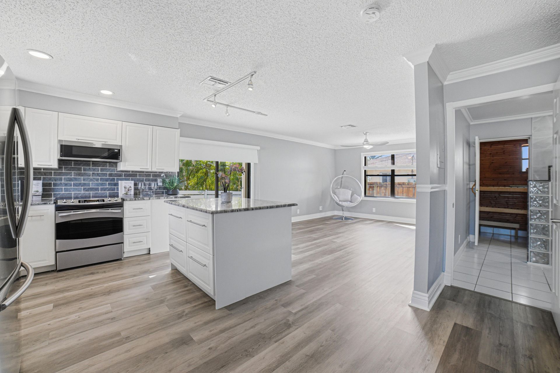 324 W Pine Street, Unit 11, Lantana, FL 33462 Photo