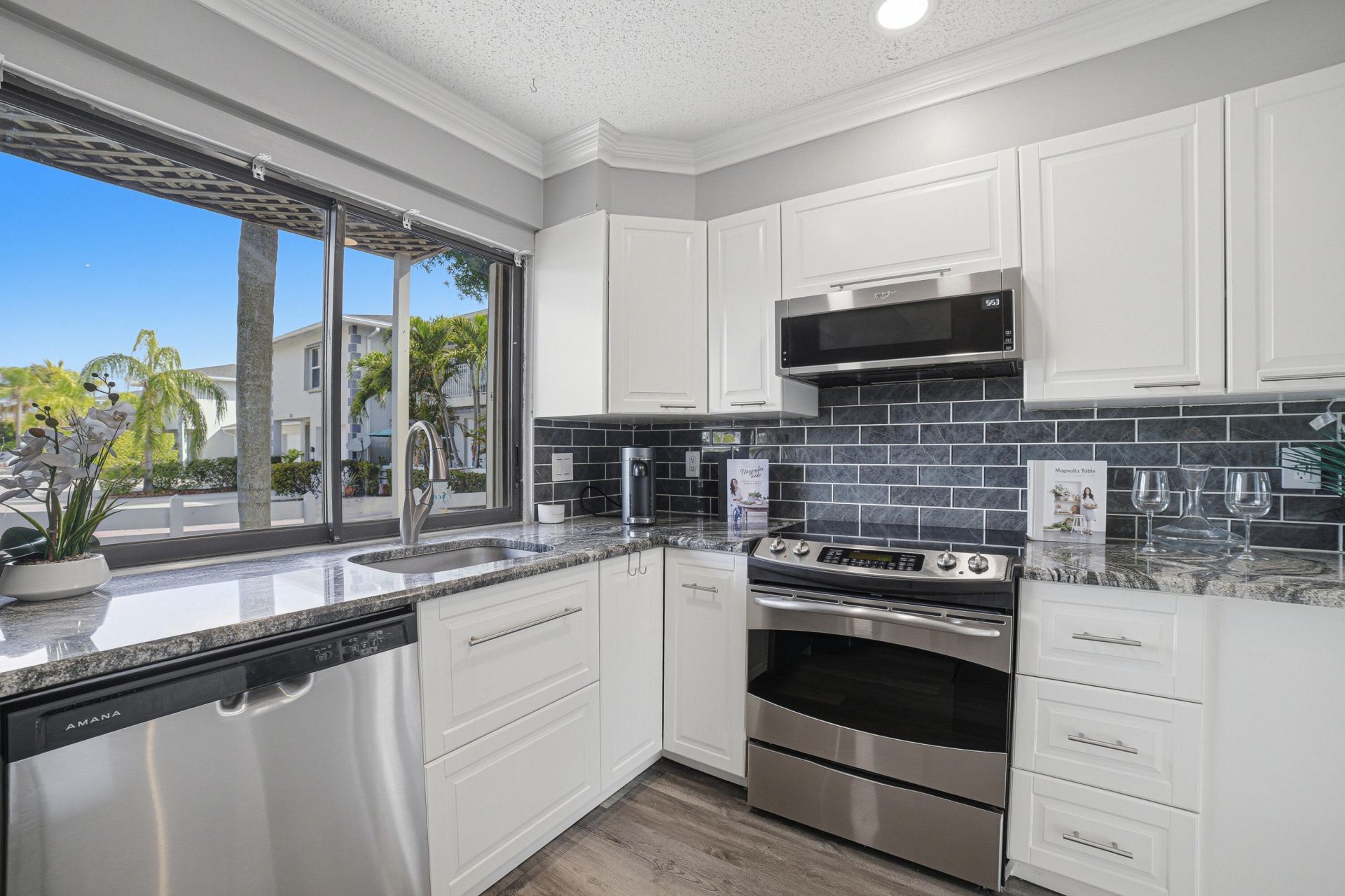 324 W Pine Street, Unit 11, Lantana, FL 33462 Photo