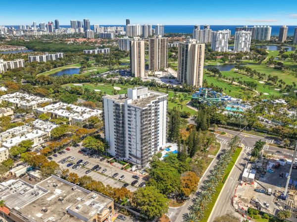 20100 W Country Club Drive, Unit 707, Aventura, FL 33180