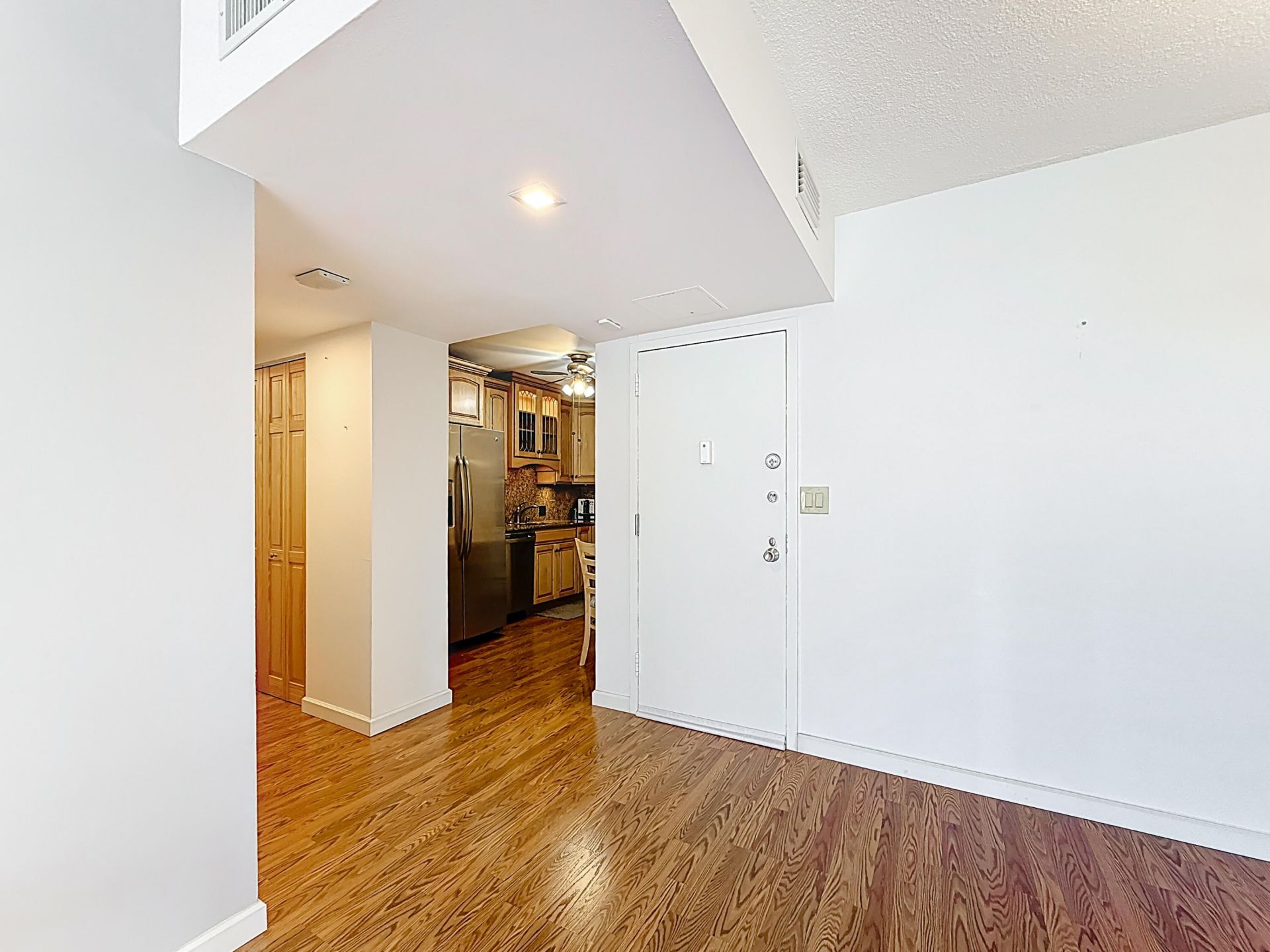 20100 W Country Club Drive, Unit 707, Aventura, FL 33180 Photo