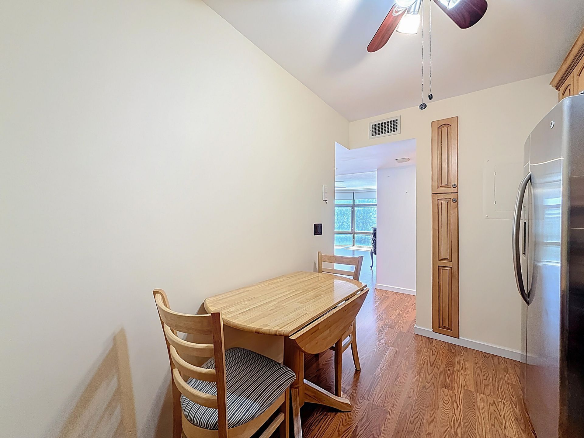 20100 W Country Club Drive, Unit 707, Aventura, FL 33180 Photo