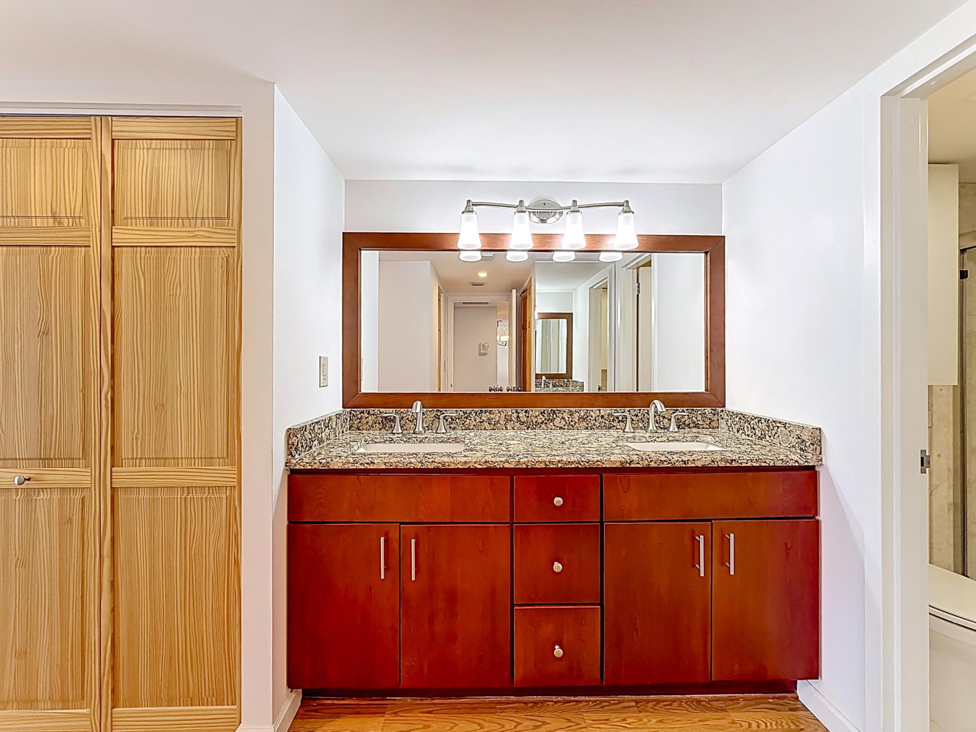 20100 W Country Club Drive, Unit 707, Aventura, FL 33180 Photo