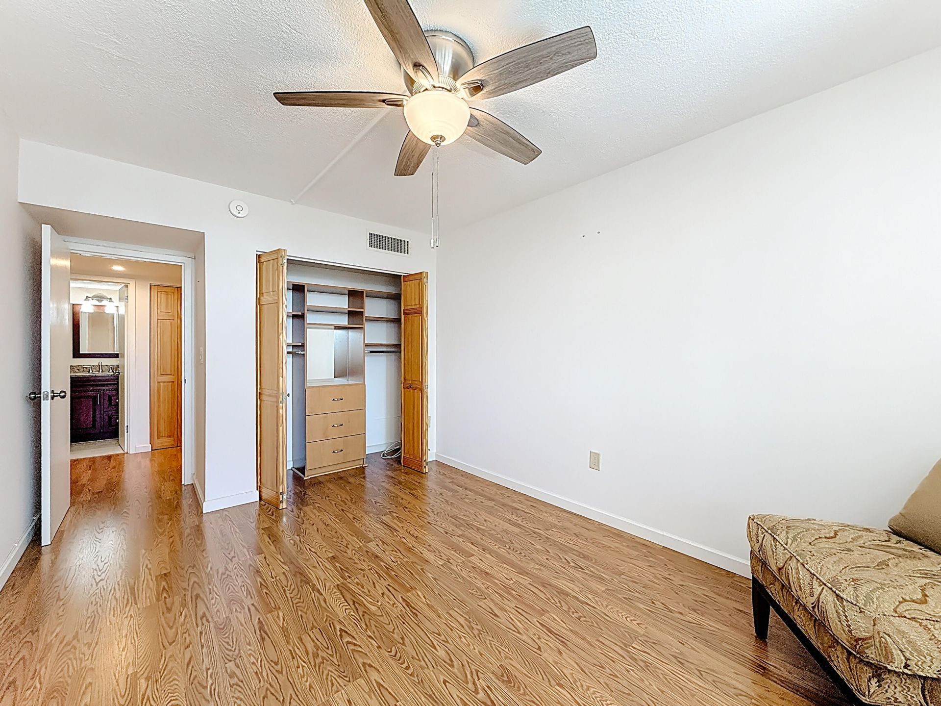 20100 W Country Club Dr, Unit 707, Aventura, FL 33180 Photo