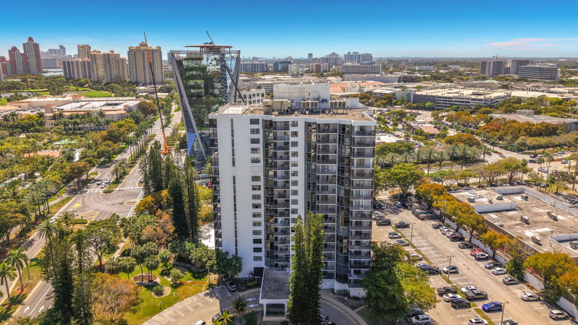 20100 W Country Club Dr, Unit 707, Aventura, FL 33180 Photo