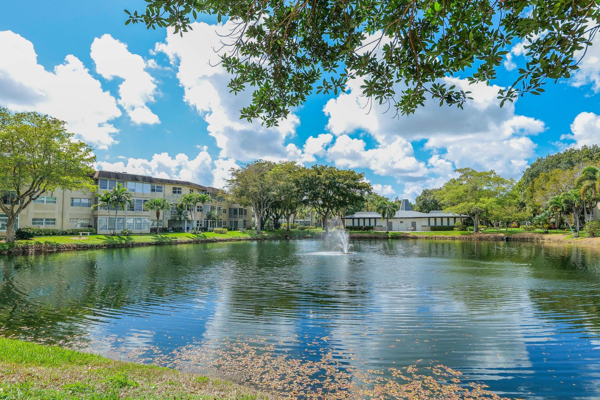 3431 NW 50th Ave, Unit 213, Lauderdale Lakes, FL 33319 Photo