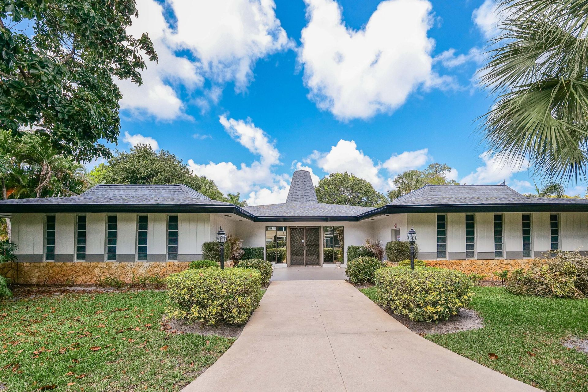 3431 NW 50th Ave, Unit 213, Lauderdale Lakes, FL 33319 Photo