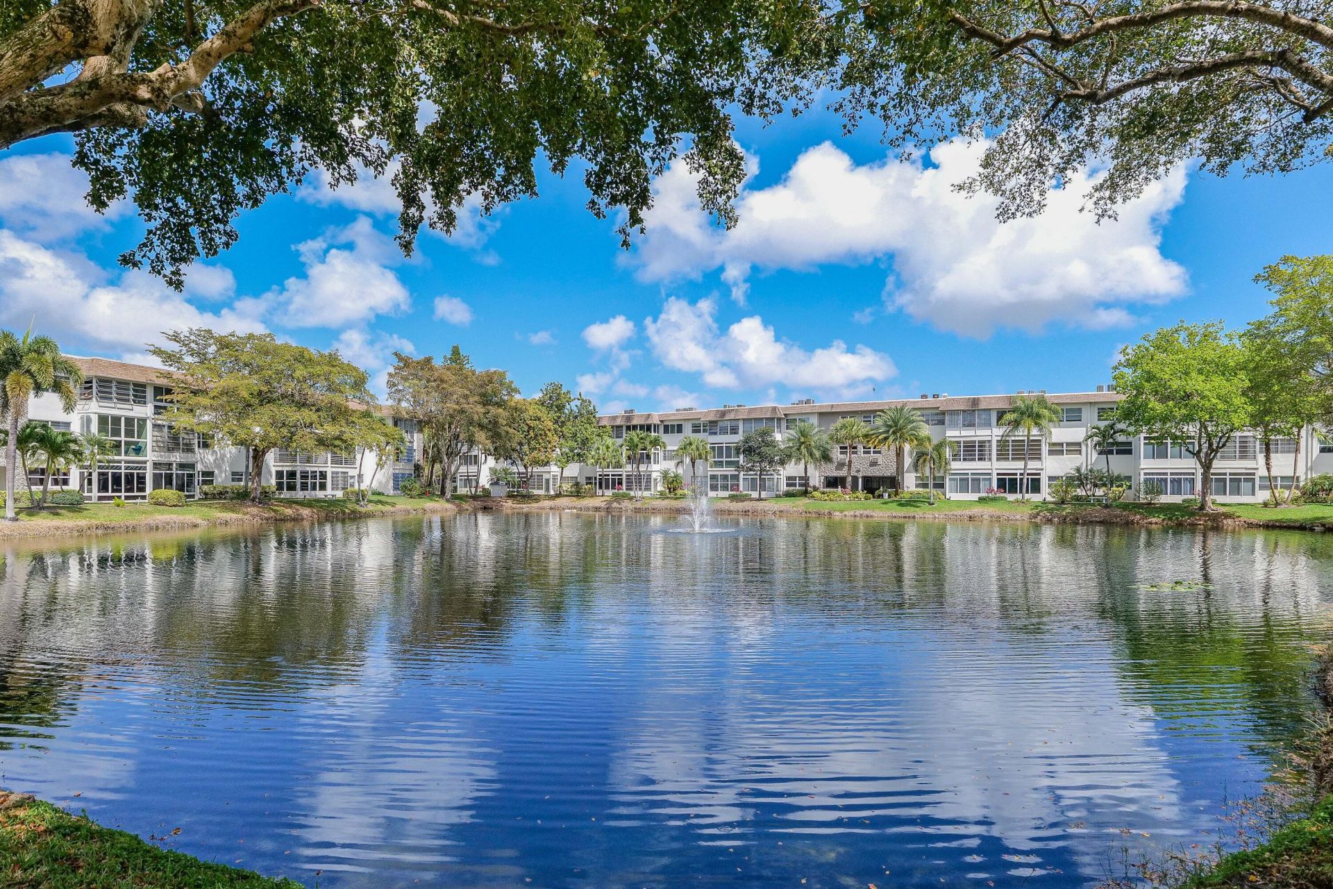 3431 NW 50th Ave, Unit 213, Lauderdale Lakes, FL 33319 Photo