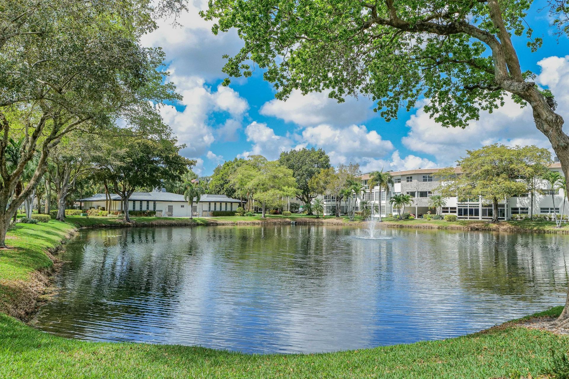 3431 NW 50th Ave, Unit 213, Lauderdale Lakes, FL 33319 Photo