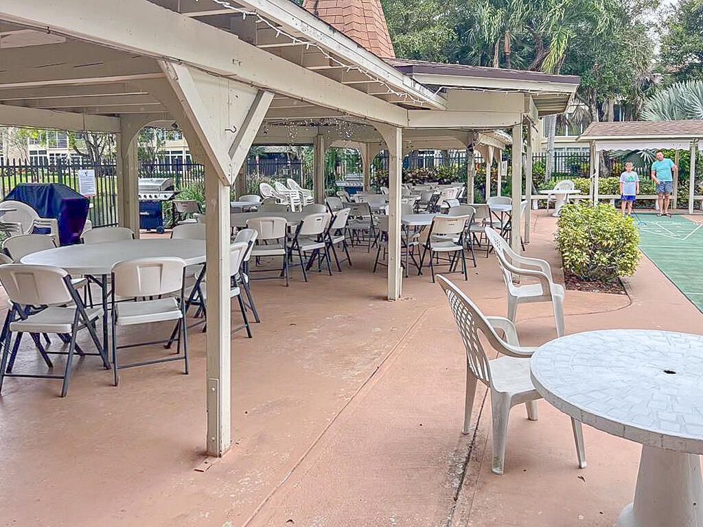 3431 NW 50th Ave, Unit 213, Lauderdale Lakes, FL 33319 Photo