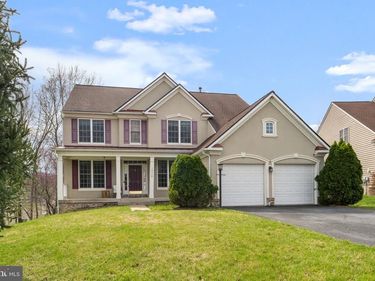 19228 BUNA STREET, TRIANGLE, VA 22172