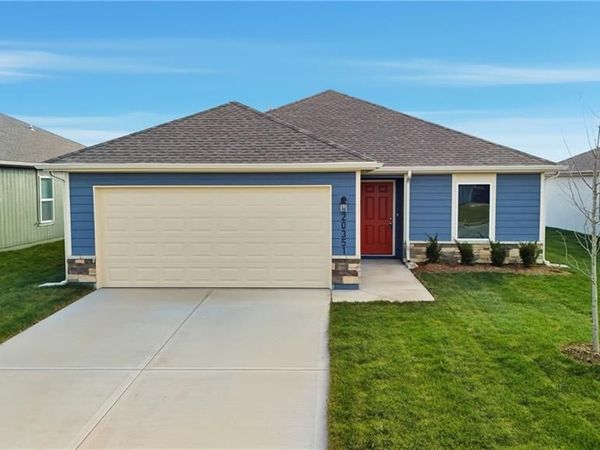 597 W Bluebird Street, Gardner, KS 66030