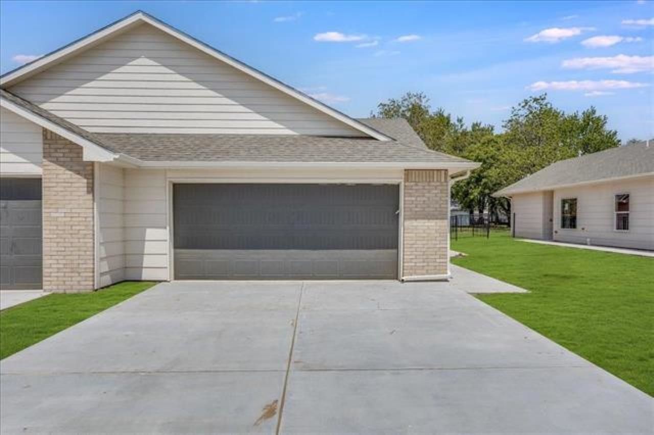 1629 S Limuel St, Wichita, KS 67235 Main Photo