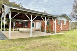 282 Yarborough Road photo 4