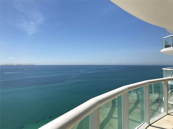 6365 Collins Ave , Unit 3802, Miami Beach, FL 33141