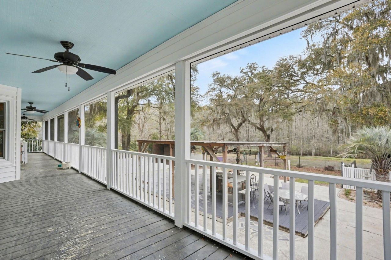 753 Robin Dr.  Photo 13