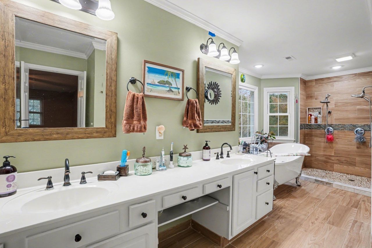 753 Robin Dr.  Photo 18