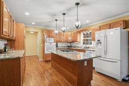 753 Robin Dr.  photo 4