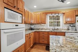 753 Robin Dr.  photo 4