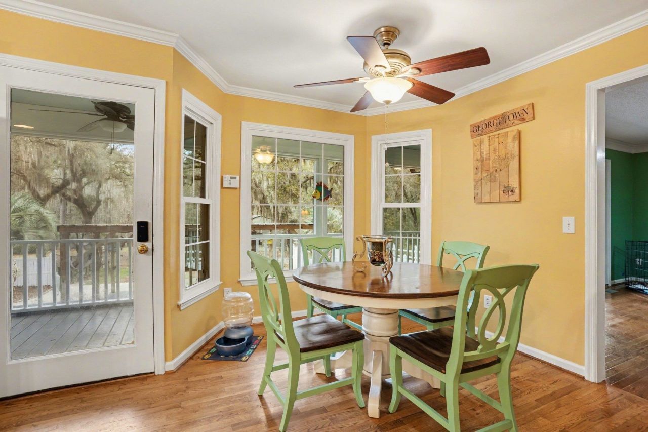 753 Robin Dr.  Photo 5