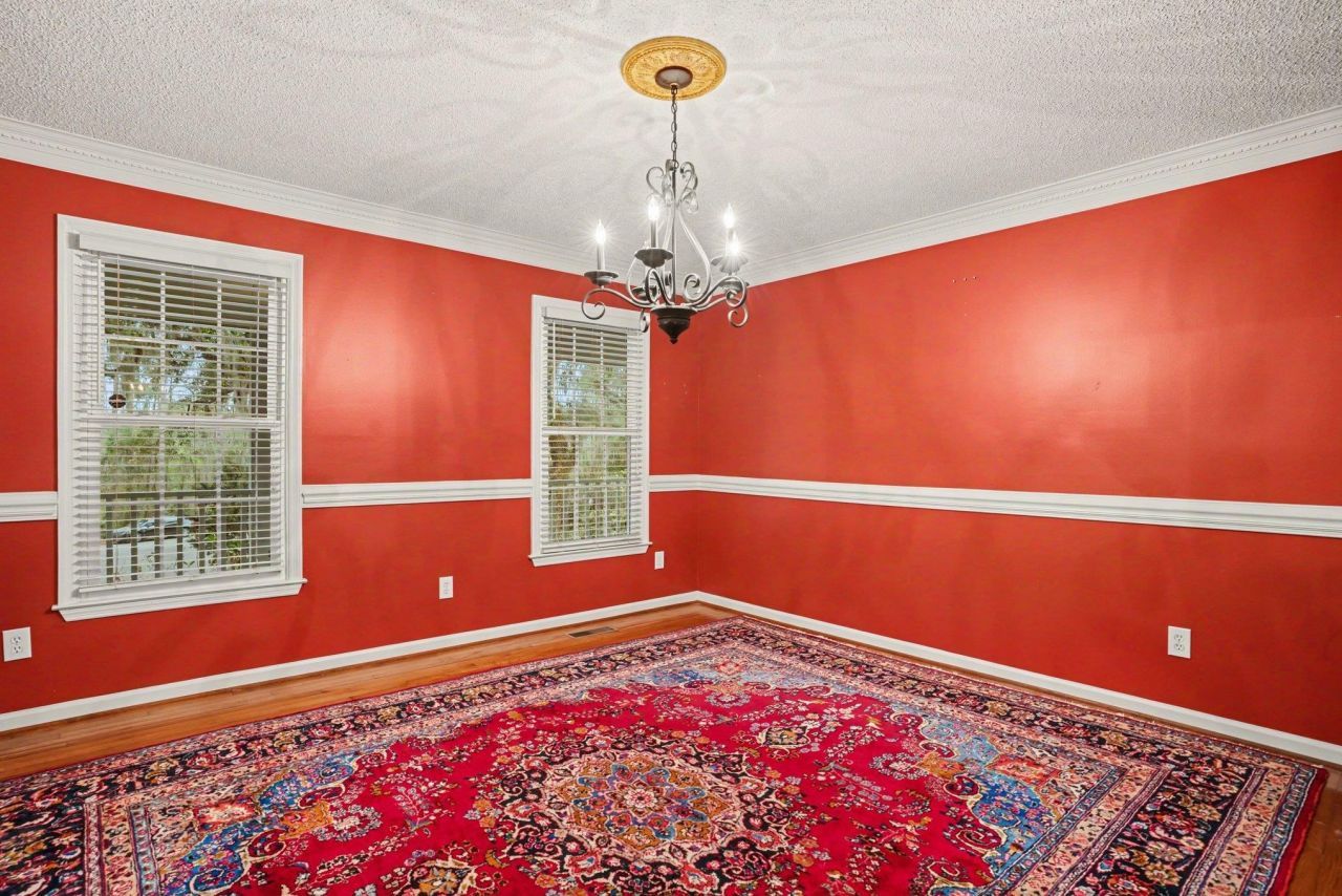 753 Robin Dr.  Photo 7