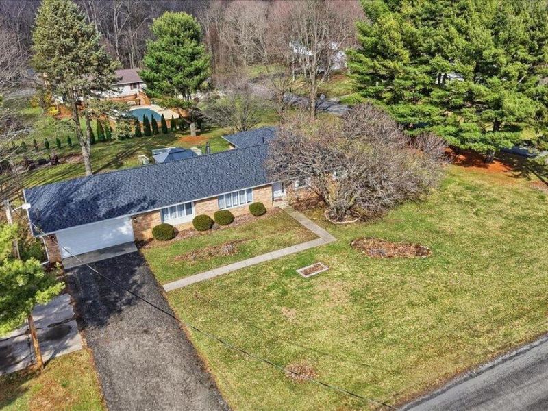 1033 Everview Drive , Mount Vernon, OH 43050 Photo 2