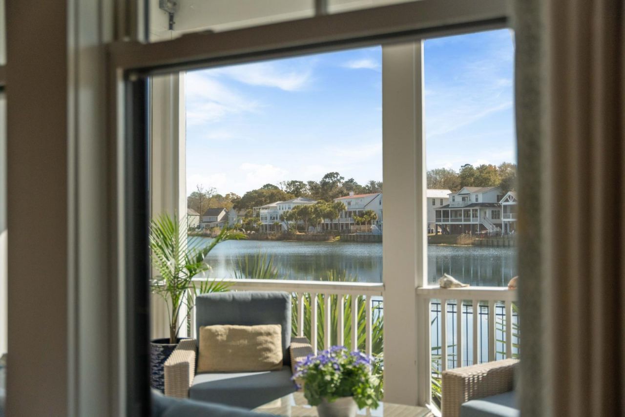 1300 Penshell Place Photo 28