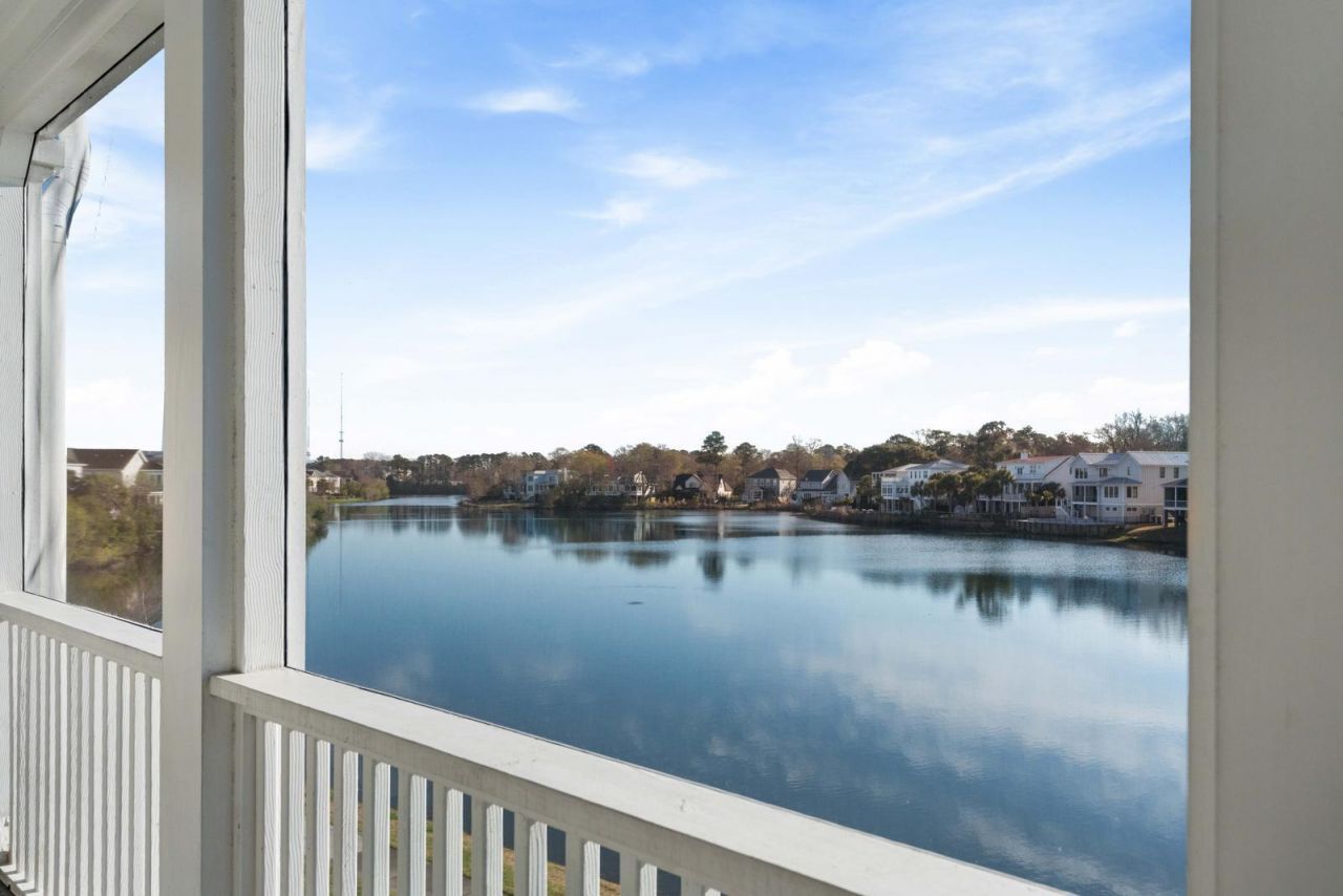 1300 Penshell Place Photo 43