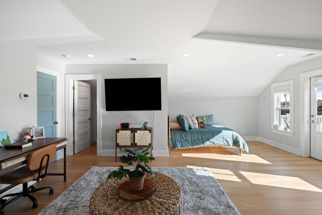 1300 Penshell Place Photo 58